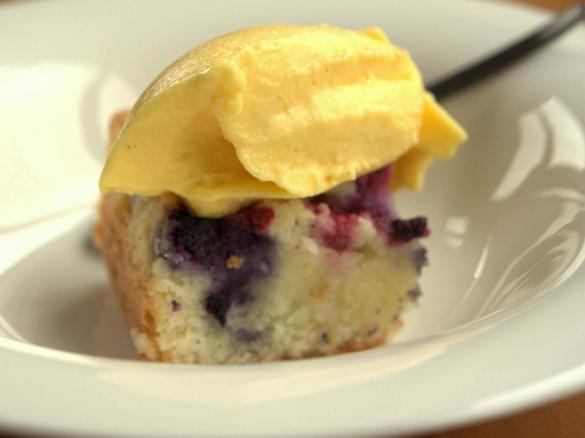 Blueberry and Coconut Cake