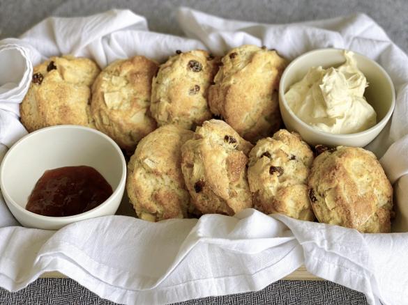Apple scones or scone ring