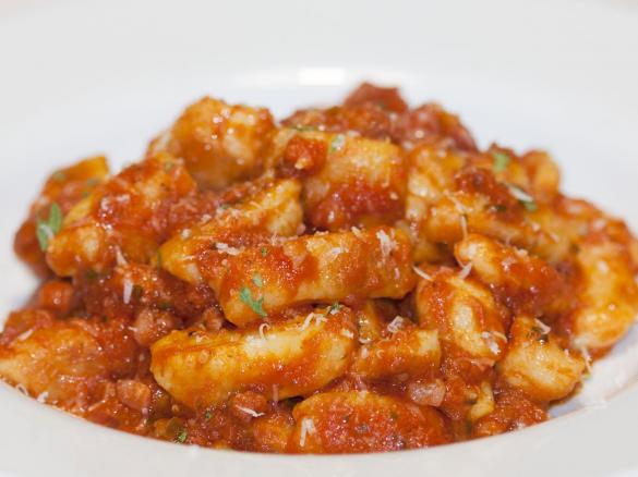 Tomato, bacon and basil gnocchi