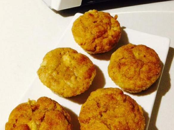 Gluten free apple and cinnamon muffins