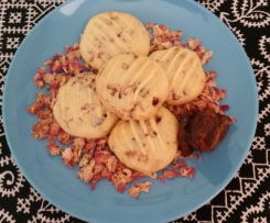 Date and Persian rose petal biscuits