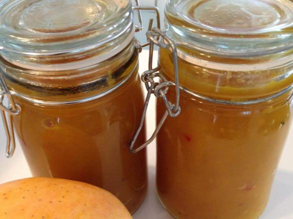 Fragrant Mango and Apple Chutney