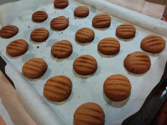 Variation Ginger Nut biscuits dairy free gluten free option