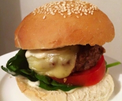 THE MOST SIMPLE AND TASTY BEEF BURGERS