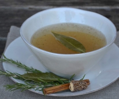 Chicken bone broth/Stock