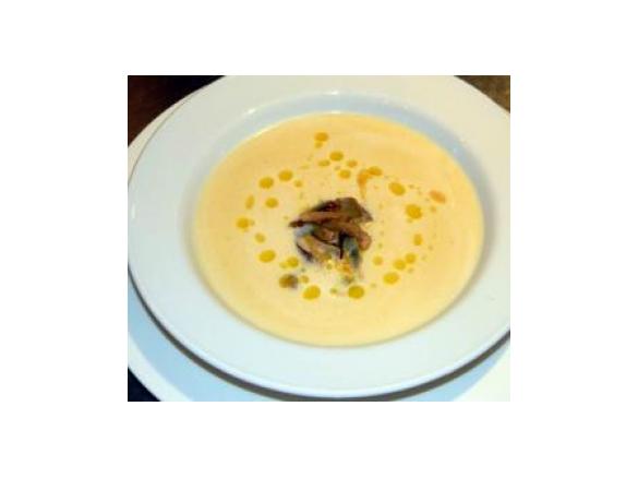Celeriac & Parmesan Soup with Sautéed Chestnut Mushrooms                                        