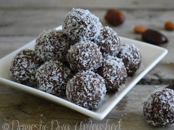 Date & Nut Bliss Balls