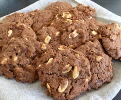 Peanut Choc Crisp Cookies