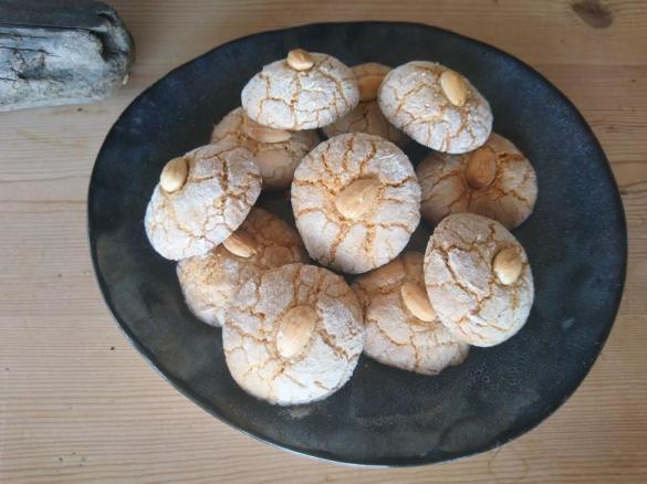 Amaretti Biscuits
