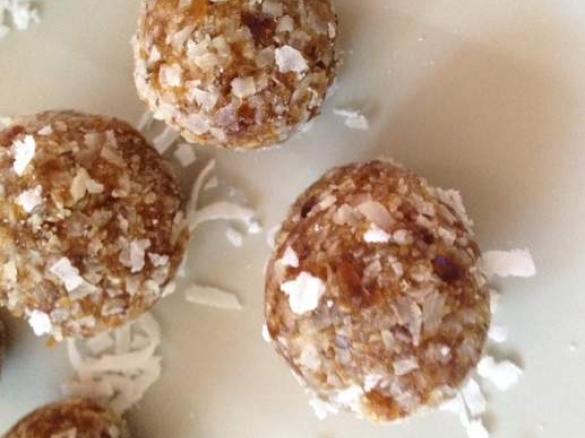 Coconut and Date Balls