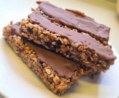 Mixed Berry no-bake muesli bar