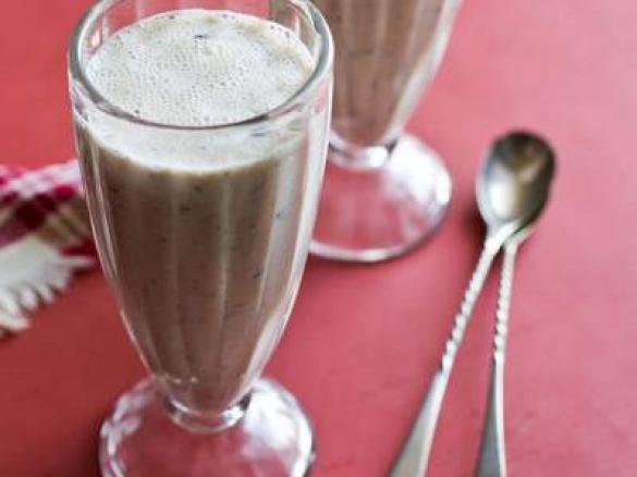 On the go muesli breakfast shake