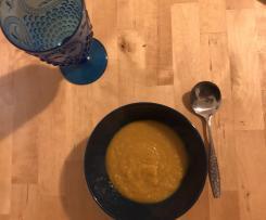 Curried lentil and pumpkin soup
