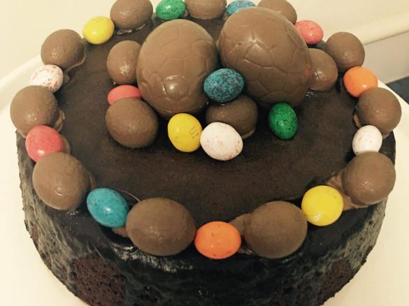 Eggscelently Easy Cake