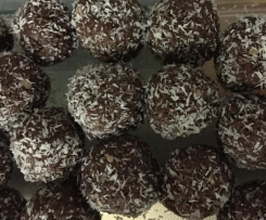 Nut free protein balls