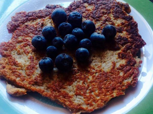Chia, banana & oat pancakes