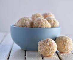 Yummy Apricot and Coconut Balls