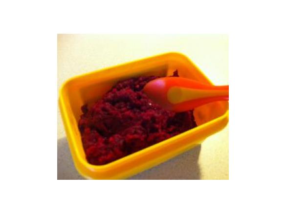Baby beetroot hummous