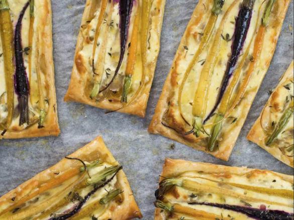Petite carrot tartlets