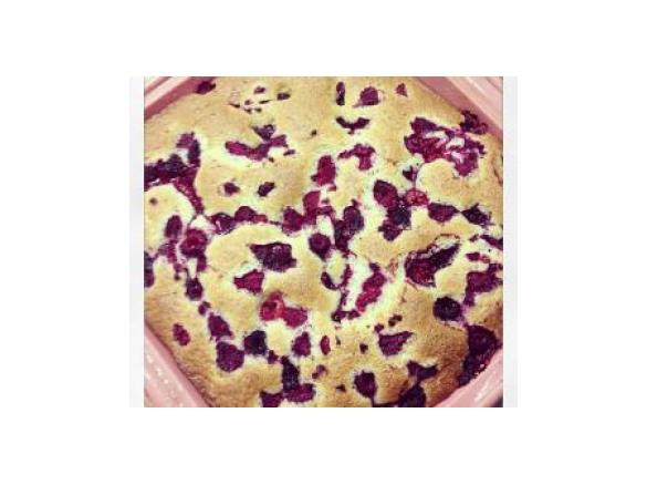 Raspberry and chia cake