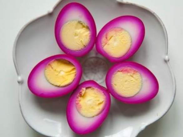 Beetroot pickled eggs