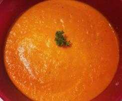 Roast capsicum and tomato soup
