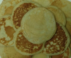 Banana pikelets 