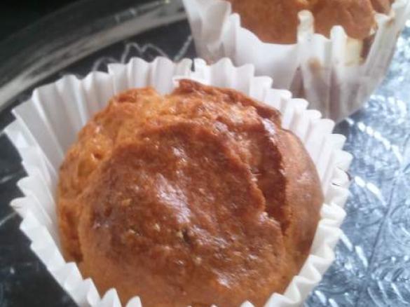 Sweet muffins with carrot