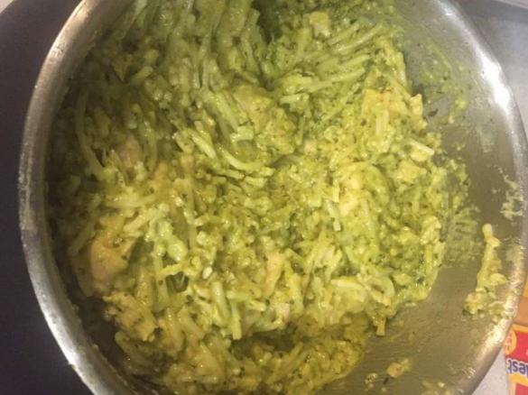 Creamy chicken and Pesto Pasta