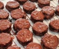 Mini Wagon Wheels . . . HOWEZAT!