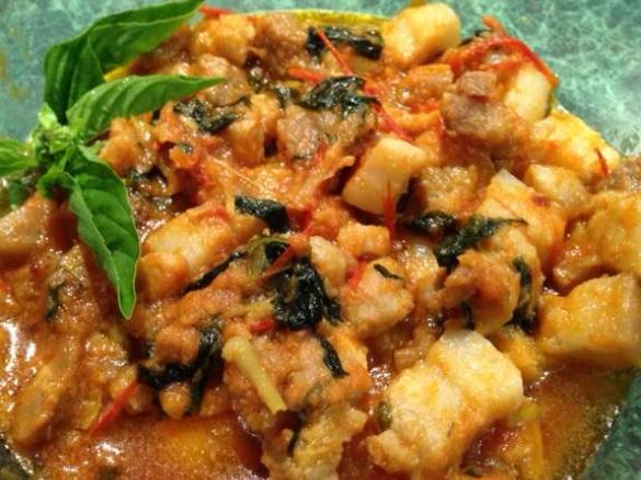 PORK WITH BASIL- JJ's Spicy Thermo Kitchen