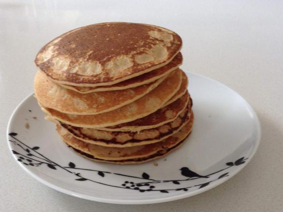 Apple cinnamon oat pancakes