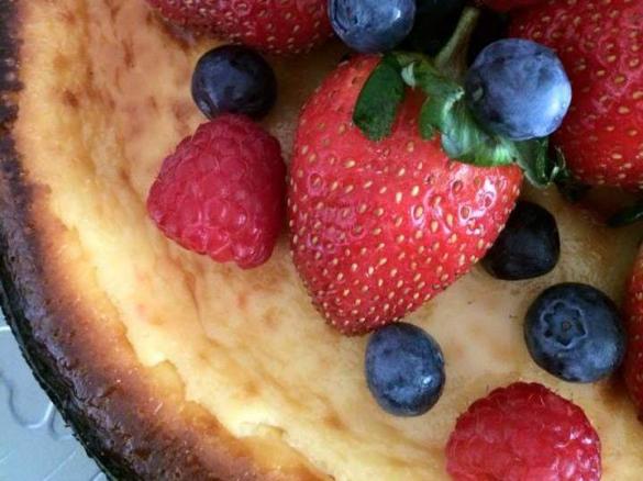 Baked Lemon and Yohgurt Cheesecake