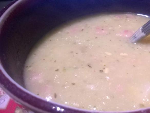 Potato, bacon and corn soup