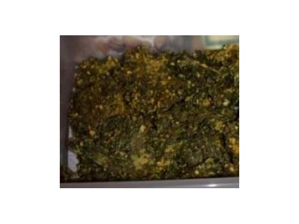 Cheesy Cashew Kale Chips