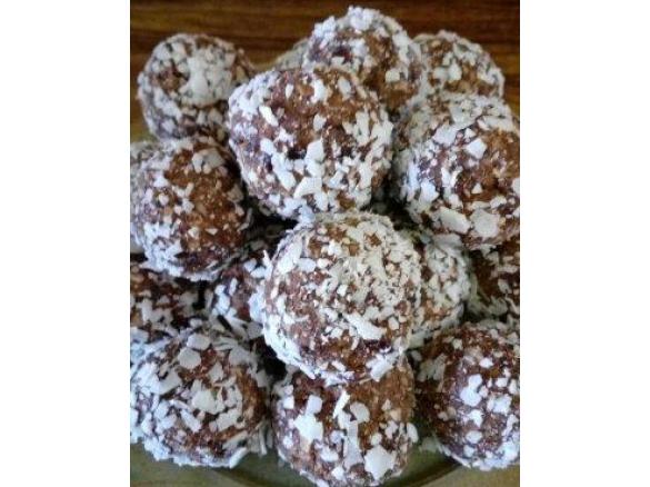 Choc Peppermint Bliss Balls