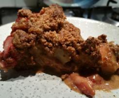 Rhubarb and Strawberry Cake with Crumble