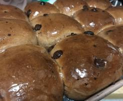vegan hot cross buns (chocolate)