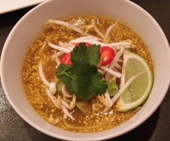 Tom Yum Soup with Steamed Thai Scallops