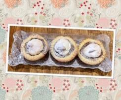 Caramel Meringue tarts