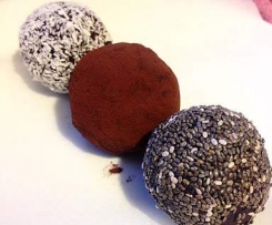 Chocolate Protein Bliss Balls