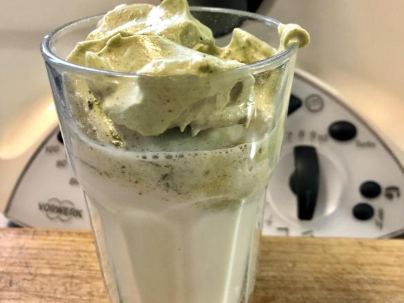 Dalgona Matcha Latte