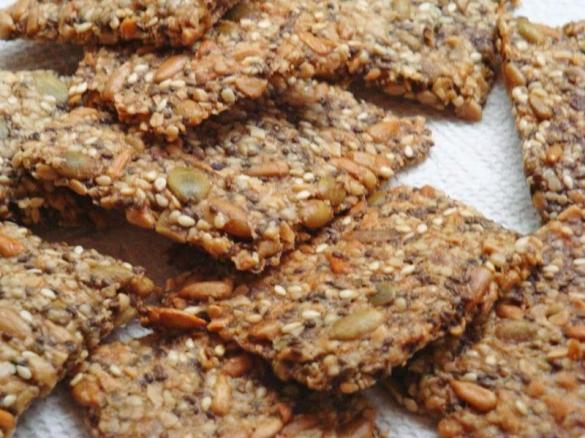 The BEST Sesame Crispbread (LCHF, GF, NF)