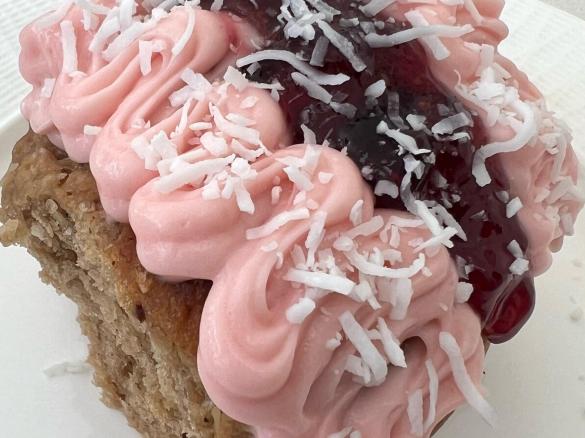 Iced VoVo Hot Cross Buns