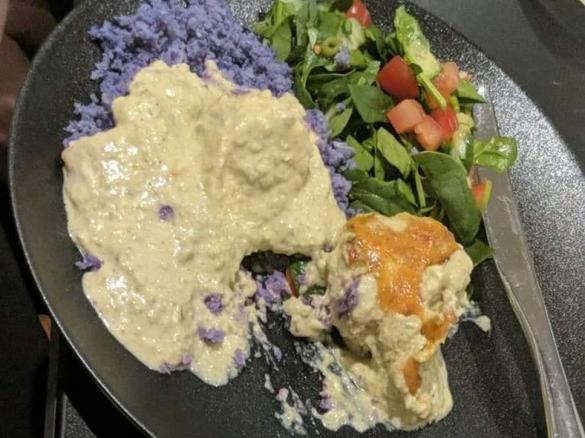 Cheesy green capsicum chicken