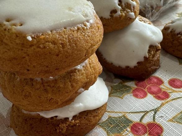 Ginger Honey Biscuits (similar to Honey Jumble)