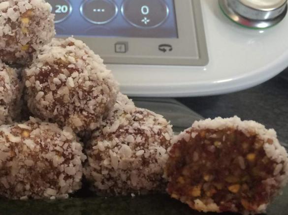 Cranberry, Lemon & Pistachio Bliss Balls