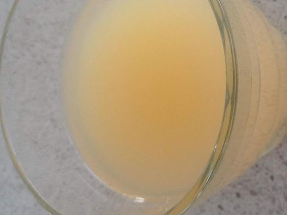 Clove and apple herbal tea