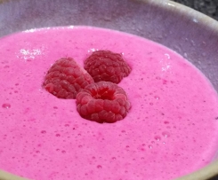 Vanilla & red dragonfruit custard 