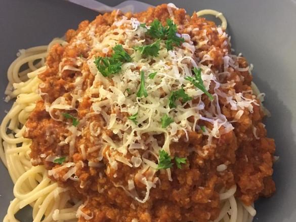 Rich Chunky Bolognese Sauce